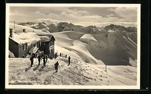 Foto-AK Edmund-Probst-Haus, Skifahrer mit Höfets- und Mädelegabel