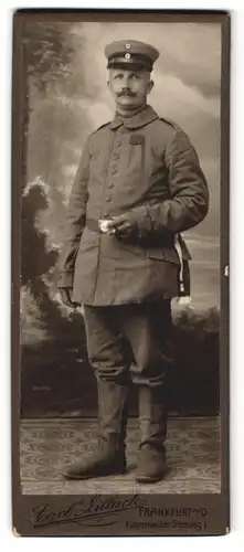 Fotografie Carl Lillack, Frankfurt / Oder, Soldat in Feldgrau Uniform mit Portepee