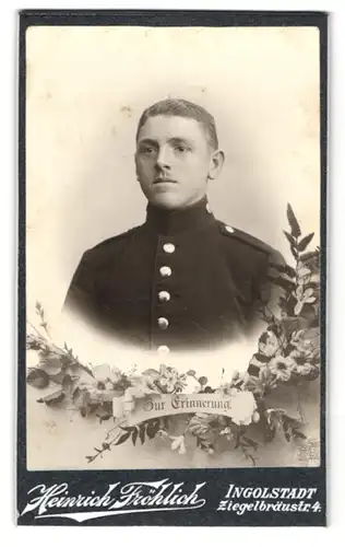 Fotografie Heinrich Fröhlich, Ingolstadt, junger Soldat in Uniform Rgt. 3 mit Passepartout