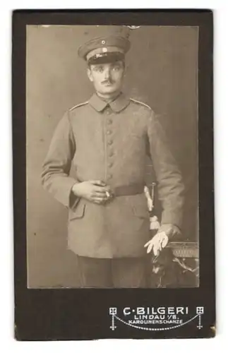 Fotografie C. Bilgeri, Lindau i. B., Soldat in Feldgrau Uniform mit Bajonett