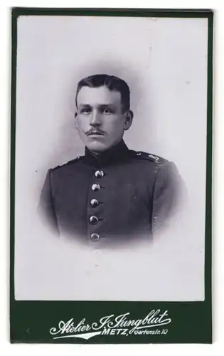 Fotografie J. Jungblut, Metz, junger Soldat in Uniform Rgt. 8 mit Mustasch