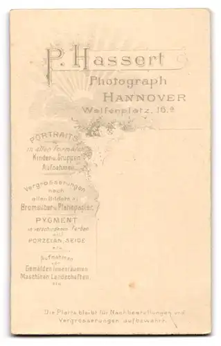 Fotografie P. Hassert, Hannover, Soldat in Uniform Artillerie Regiment mit Säbel