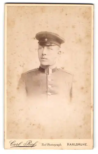 Fotografie Carl Ruf, Karlsruhe, Einjährig-Freiwilliger Uffz. J. Trelenberg in Uniform, 1893