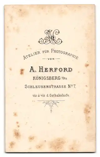 Fotografie A. herford, Königsberg i. Pr., Einjährig-Freiwilliger in Uniform