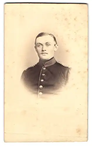 Fotografie A. H. Heckmann, Osnabrück, Einjährig-Freiwilliger Soldat Aug. Brockmann in Uniform