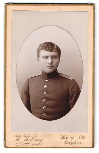 Fotografie W. Welsing, Münster i. W., Soldat in Uniform Rgt. 13