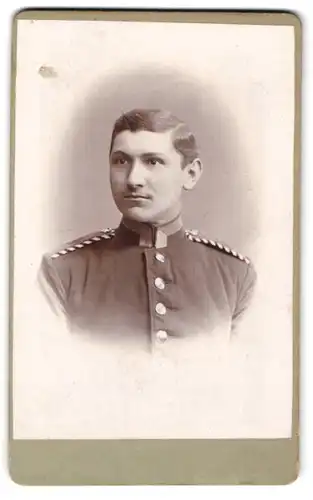 Fotografie H. Richter, Altenburg i. Sa., Einjährig-Freiwilliger Uffz. in Uniform Inf. Rgt. 96