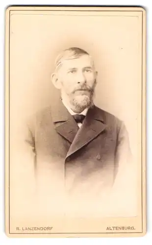 Fotografie R. Lanzendorf, Altenburg, Bernhardt-Str. 5, Bürgerlicher Herr mit Vollbart