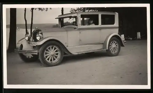 Fotografie Auto Buick (1927), PKW am Ufer mit Kfz-Kennzeichen Berlin IA-5527