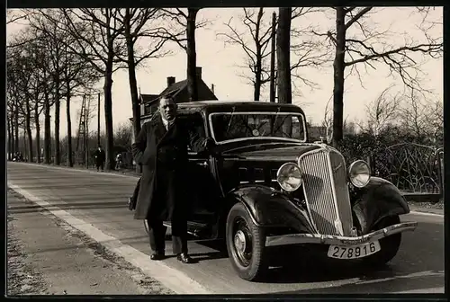 Fotografie Auto Renault Monaquatre (1934), Kfz-Kennzeichen 278916
