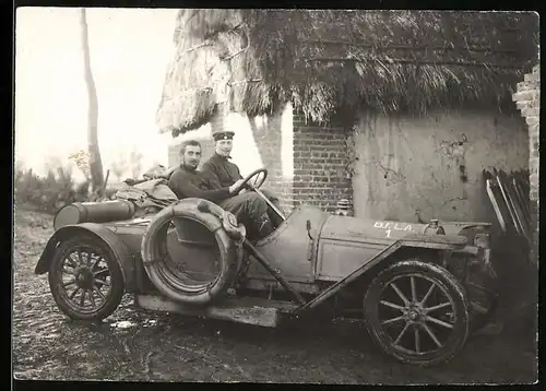 Fotografie 1.WK, Auto Gregoire, Soldaten im PKW mit Kennung: B.F.L.A. 1