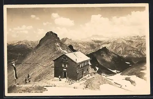 AK Wormserhütte, Berghütte mit Lechtaler Alpen aus der Vogelschau