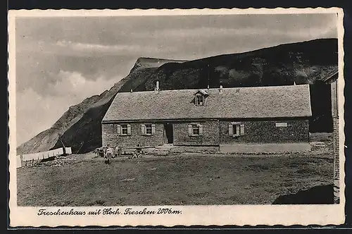 AK Freschenhaus, Berghütte mit Hoch. Freschen