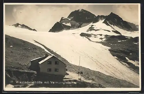 AK Wiesbadenenerhütte, Berghütte mit Vermuntgletscher