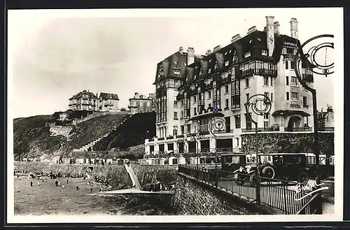 AK Granville, Les Falaises et le Normandy-Hotel