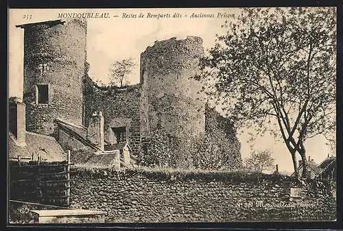 AK Mondoubleau, Restes de Remparts dits Anciennes Prisons