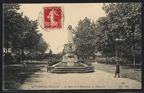 AK Montreuil-Bellay, Le Mail et le Monument de Toussenel