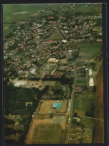 AK Lunden /Holst., Fliegeraufnahme der Ortschaft