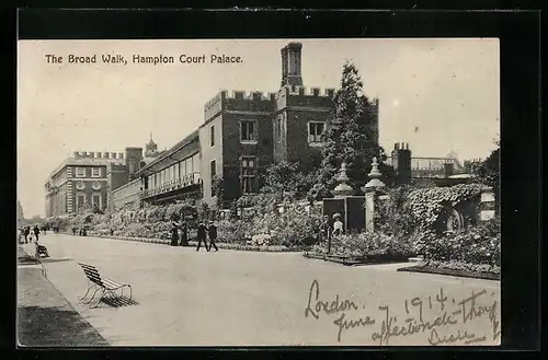 AK Hampton, Hampton Court Palace, The Broad Walk