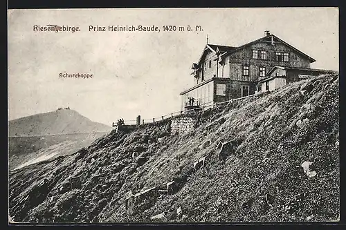 AK Prinz Heinrich-Baude im Riesengebirge mit Blick auf die Schneekoppe