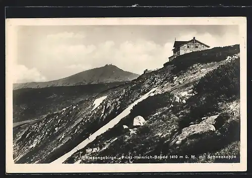 AK Prinz Heinrich-Baude mit Schneekoppe im Riesengebirge