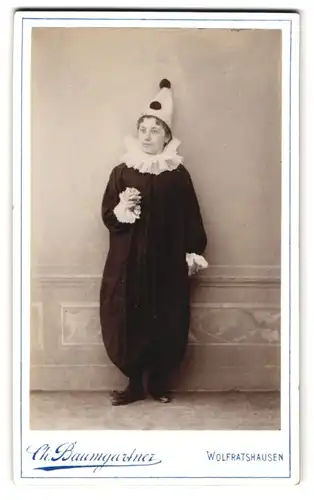 Fotografie Ch. Baumgartner, Wolfratshausen, junge Frau im Kostüm als Clown / Harlekin zum Fasching