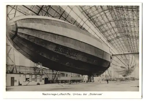 Fotografie Zeppelin, Luftschiff Zeppelin Bodensee in der Zeppelinhalle beim Umbau