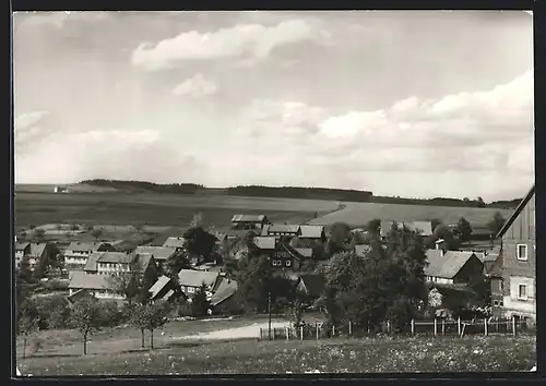 AK Waffenrod-Hinterrod /Kr. Hildburghausen, Blick in den Ort