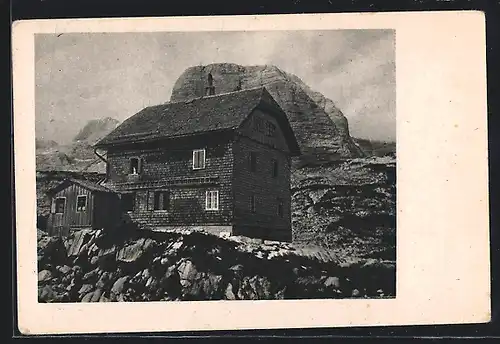 AK Wiesberghaus /Dachstein, Berghütte mit Berggipfel