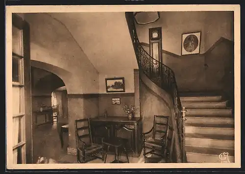 AK Montélimar, Hôtel Le Relais de l`Empereur, Escalier ancien et rampe