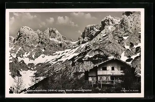 AK Mittenwalderhütte, Berghütte gegen Westl. Karwendelspitze