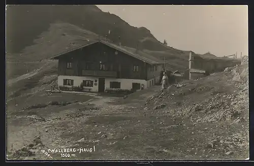 AK Wallberg-Haus, Berghütte mit Panorama