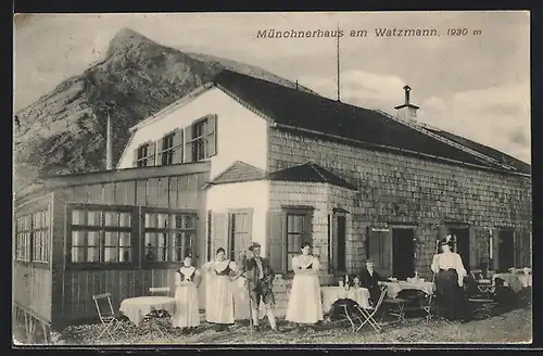 AK Münchnerhaus, Am Watzmann, Menschen in Tracht