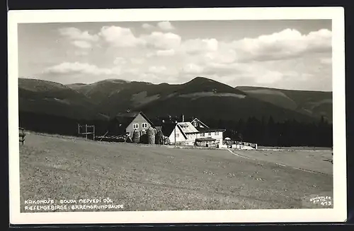 AK Bärengrundbaude im Riesengebirge bei Sonnenschein