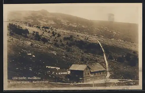 AK Martinsbaude im Riesengebirge, Blick auf die Berghütte von oben