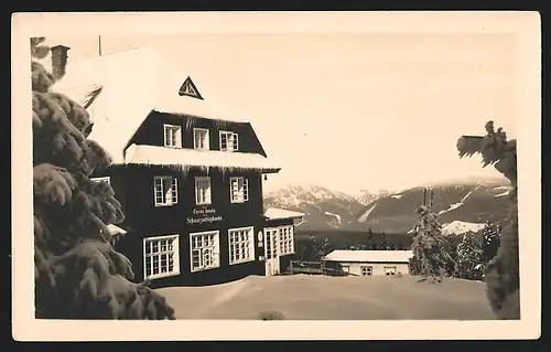 AK Schwarzschlagbaude bei Sonnenschein im Schnee