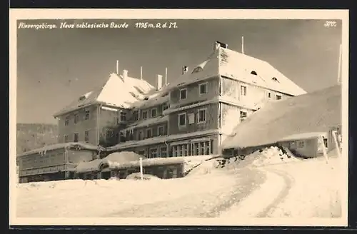 AK Neue Schlesische Baude im Riesengebirge im Schnee