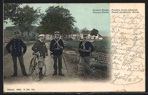 AK Nouveau-Saales, Soldaten in Uniform und ein Zivilist an der deutsch-französischen Grenze