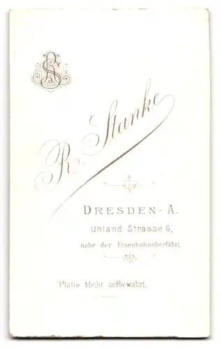 Fotografie R. Stanke, Dresden, Uhland-Strasse 6, Kleines Mädchen mit Ponyfrisur