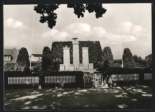 AK Lütjenwestedt, Ansicht vom Denkmal 1. Weltkrieg