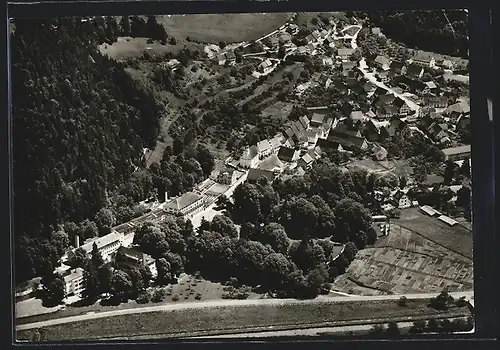 AK Bad Imnau, Ortsansicht mit Sanatorium Stahlbad vom Flugzeug aus
