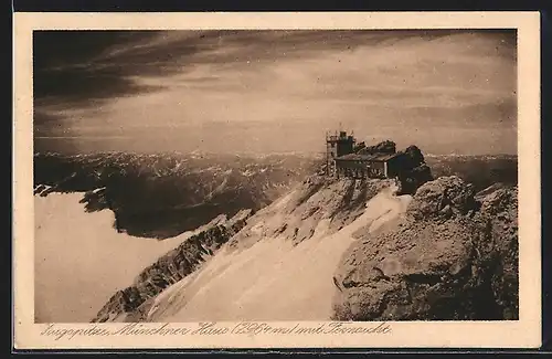 AK Münchner Haus auf der Zugspitze, Berghütte mit Fernblick