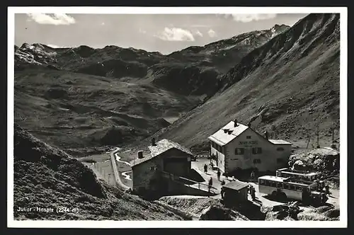 AK Julier-Hospiz, Berghütte mit Panorama