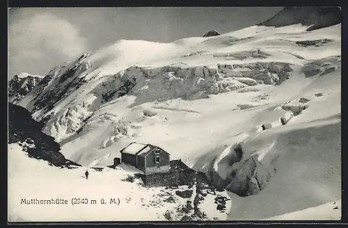 AK Mutthornhütte, Berghütte mit Panorama im Schnee