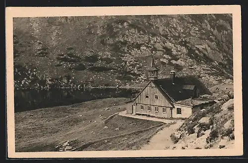 AK Teichbaude, Baude mit Teich aus der Vogelschau