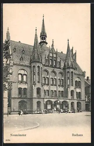 AK Neumünster, Strassenpartie am Rathaus