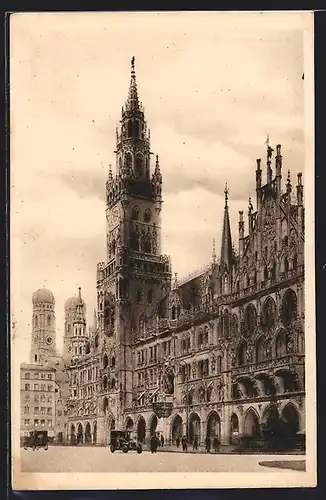 AK München, Vorderansicht vom Rathaus