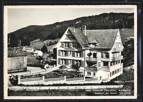 AK Wildhaus, Die Pension Friedegg gegen bewaldete Hügel