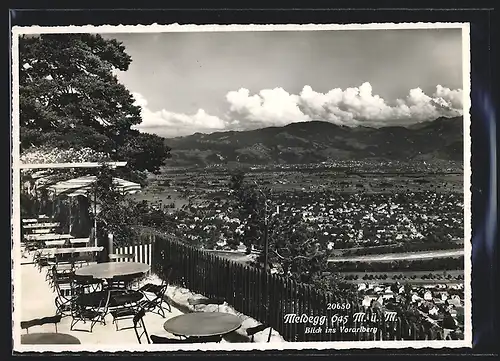 AK Meldegg, Restaurant-Terrasse mit Blick ins Vorarlberg