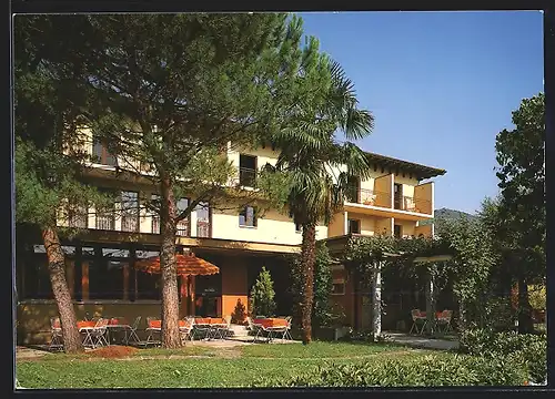 AK Caslano, Gartenansicht vom Hotel Pergola